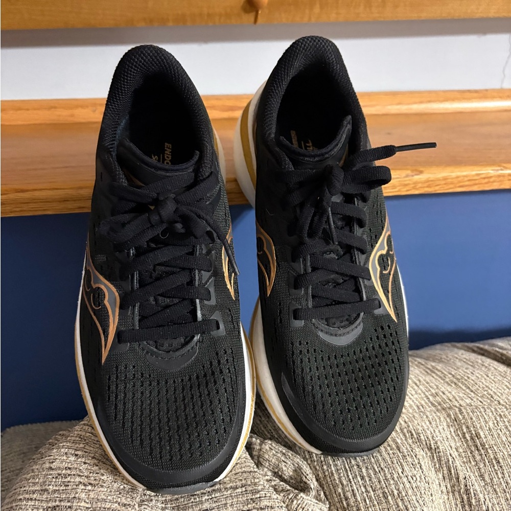Saucony Endorphin Speed 3- Women's Black and Gold- Barely worn - Picture 2 of 8